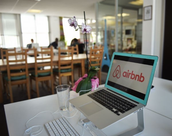 Airbnb宣布连续第二年实现盈利 正在准备上市